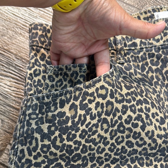 MNG Women's Leopard Print Shorts, Sise - Picture 9 of 9